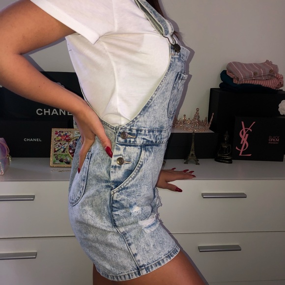 Super cute denim overall shorts - Picture 7 of 8